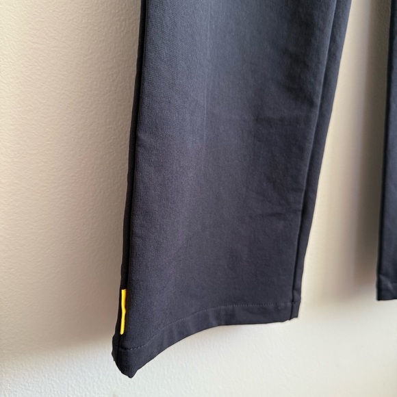 Lole Womens Black Travel Pants Sz 8 Nano Carbon Light Flare Leg UPF 50 Stretch - Picture 4 of 16